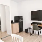 Apartamentos La Brava by gaiarooms