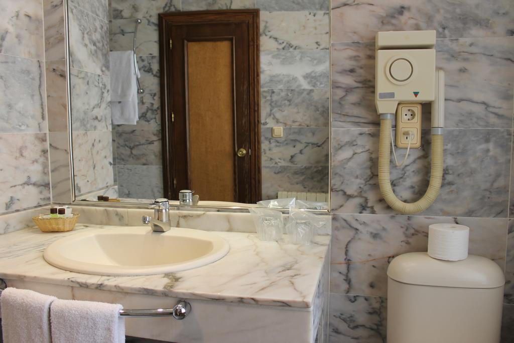 Hotel Monterrey 3*