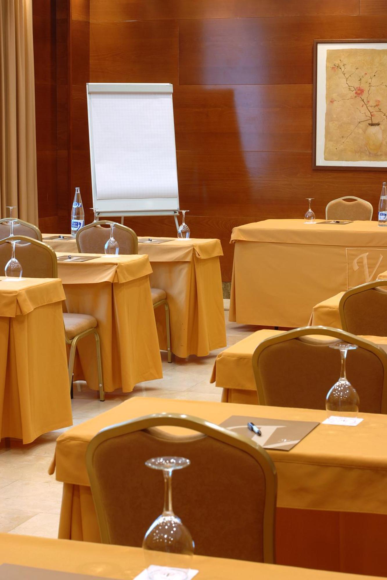 Hotel Vincci Ciudad De 4*