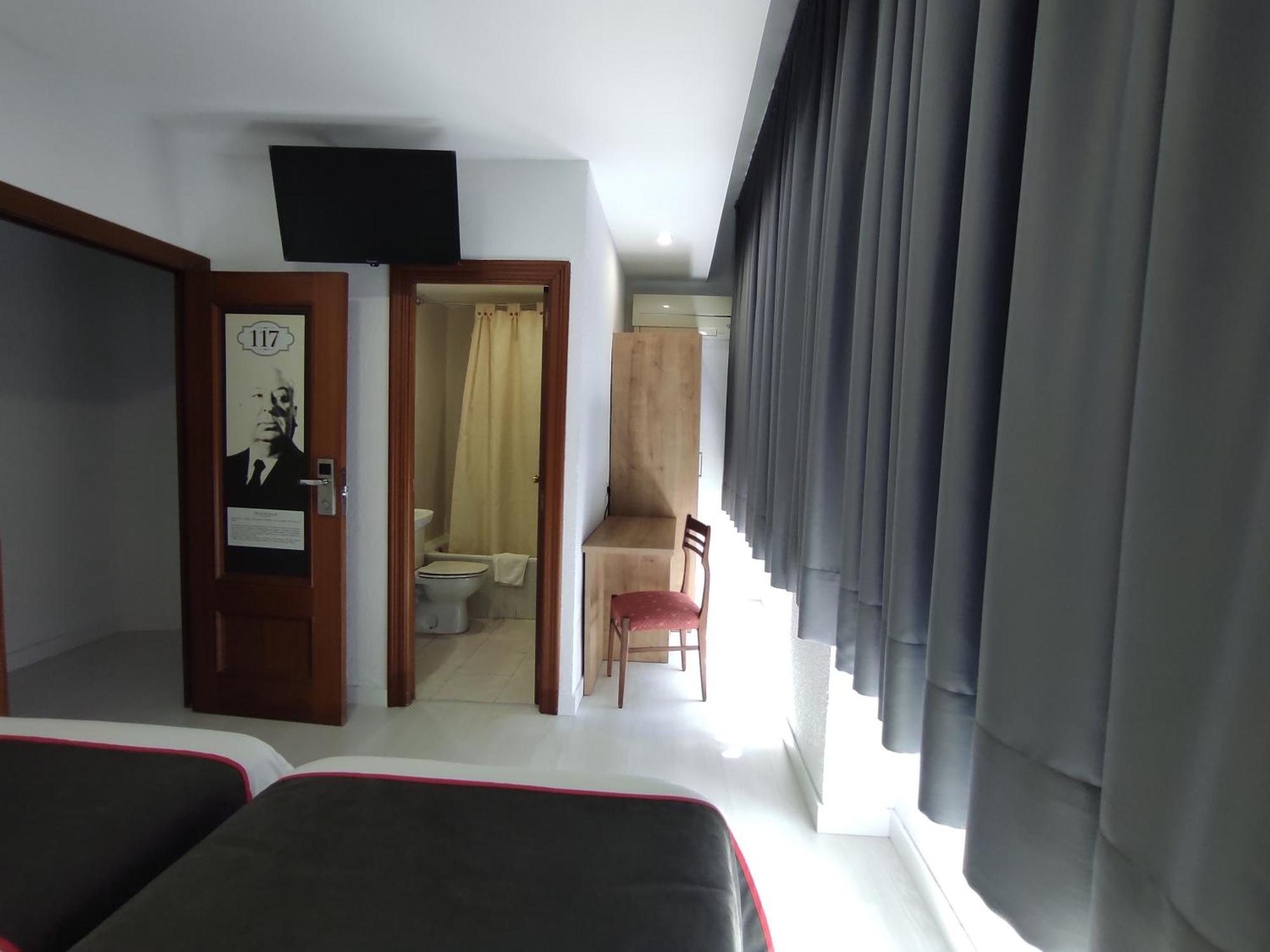 Emperatriz Ii Hotel