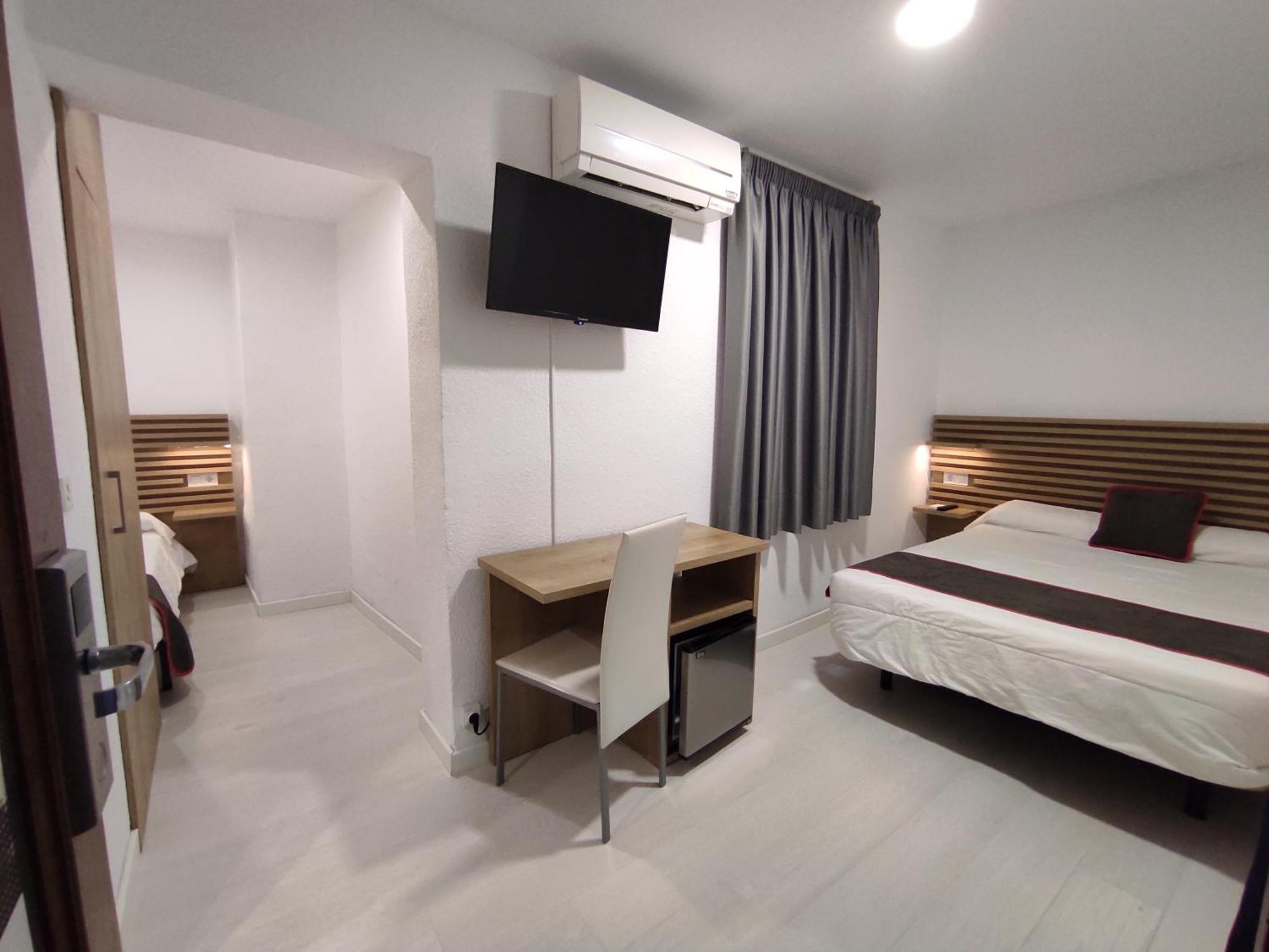 Emperatriz Ii Hotel