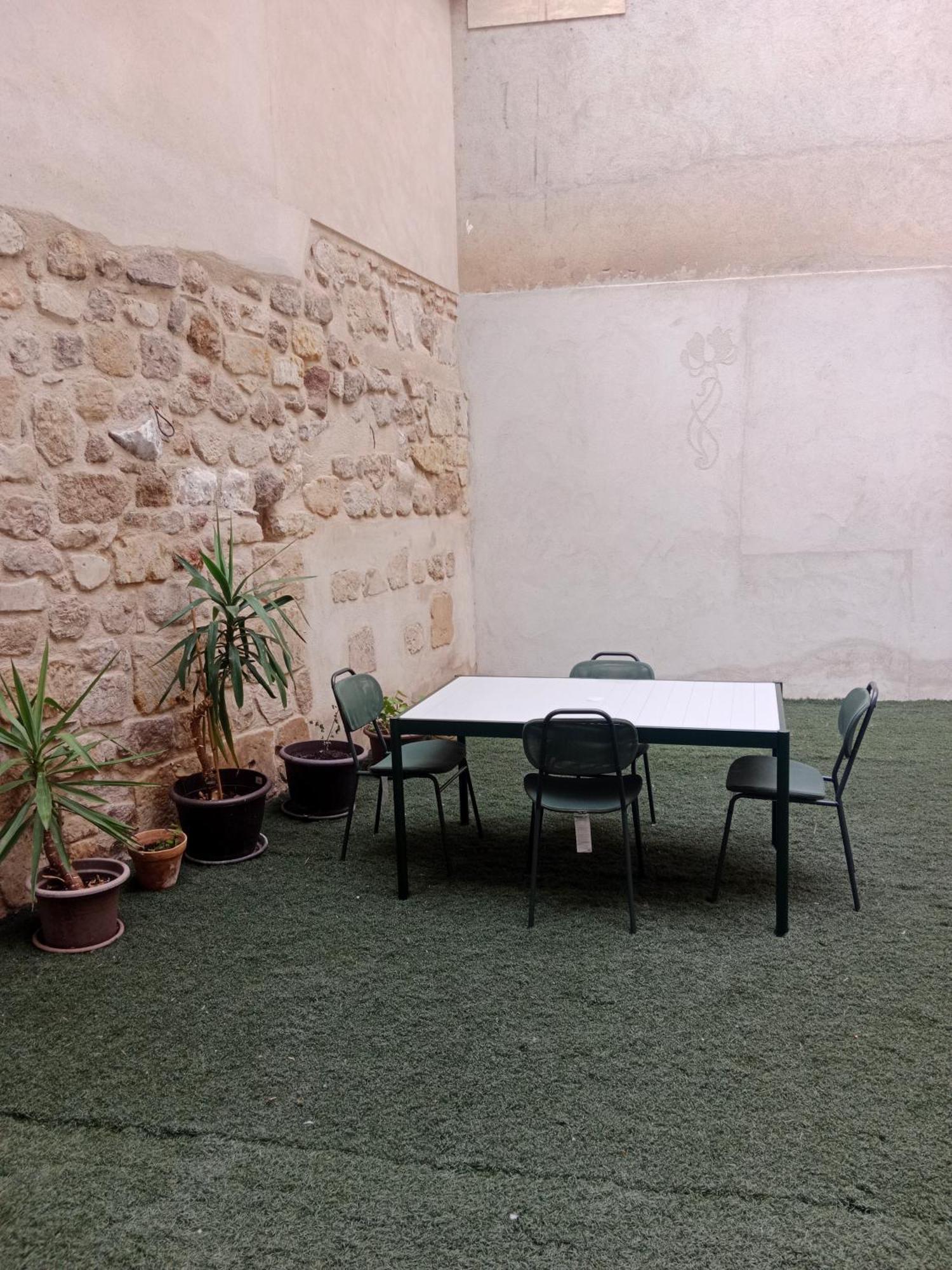 Apartment Living Libreros *