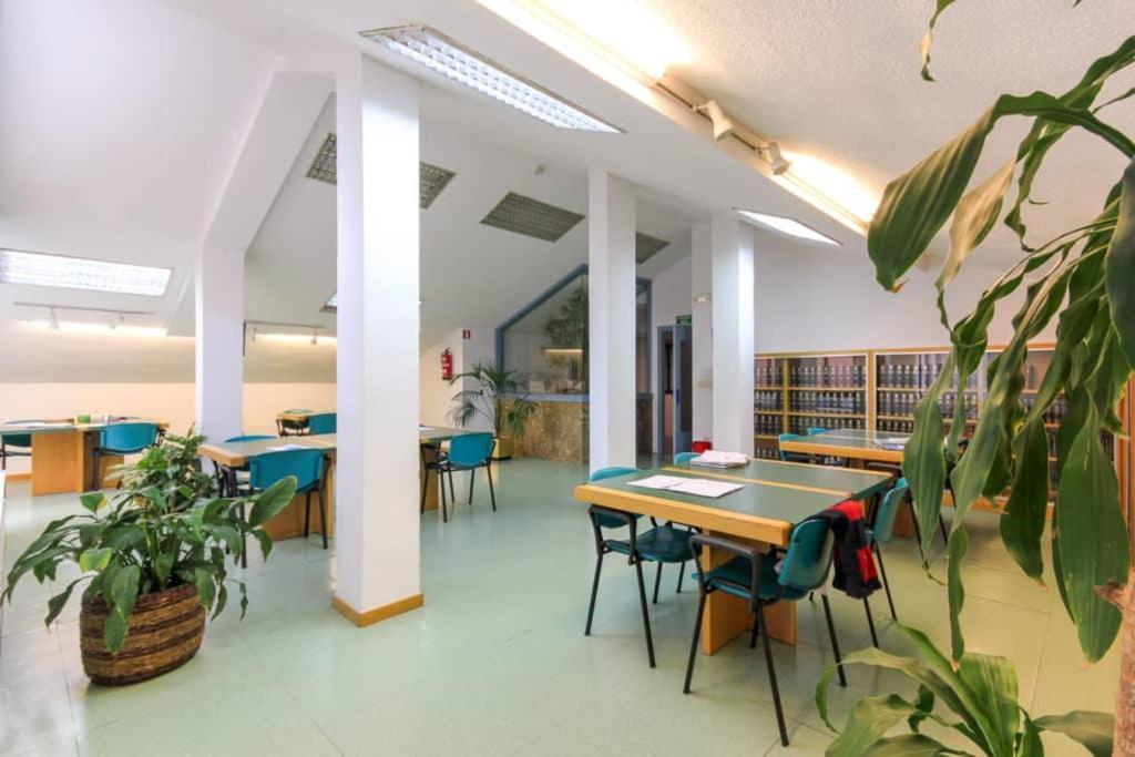 Residencia Universitaria Aula Rector Hostal