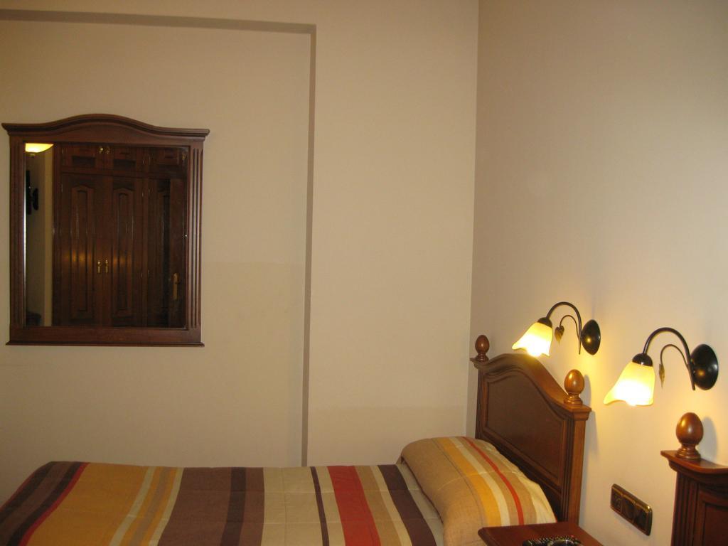 Guest house Granada 2*
