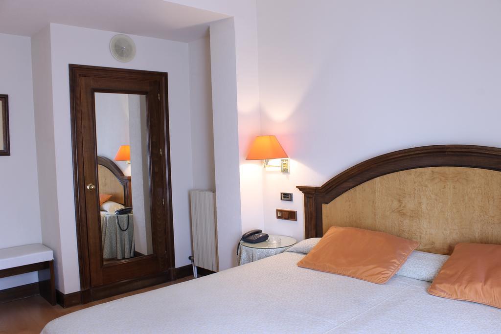 Monterrey Hotel 3*
