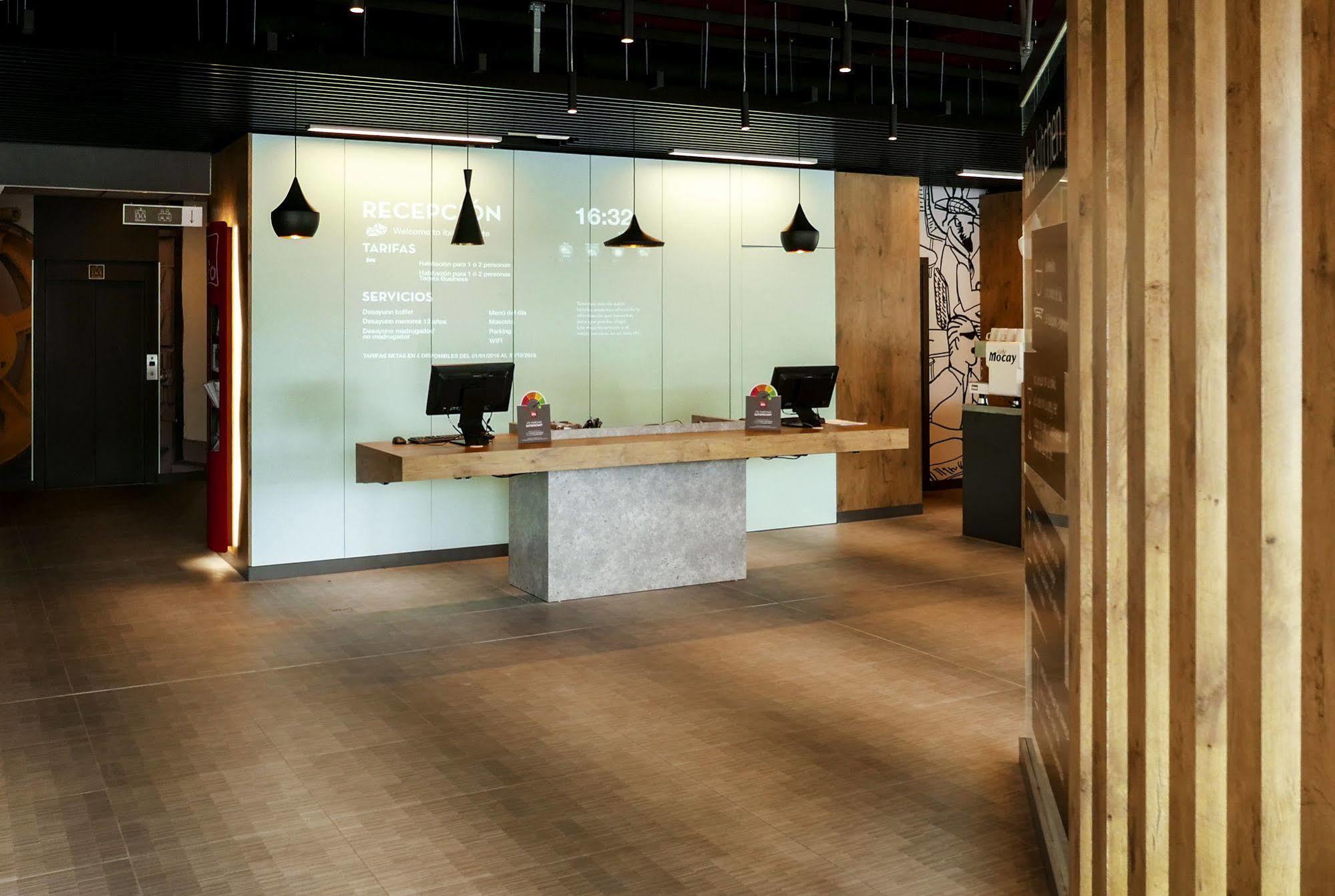 Ibis Hotel 2*