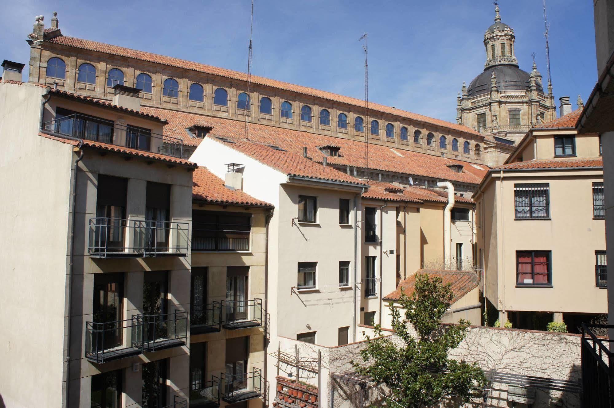 Apartment Monumental
