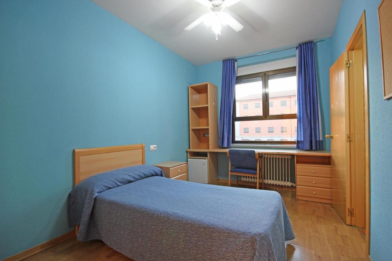 Residencia Universitaria Cum Laude Apartment Salamanca